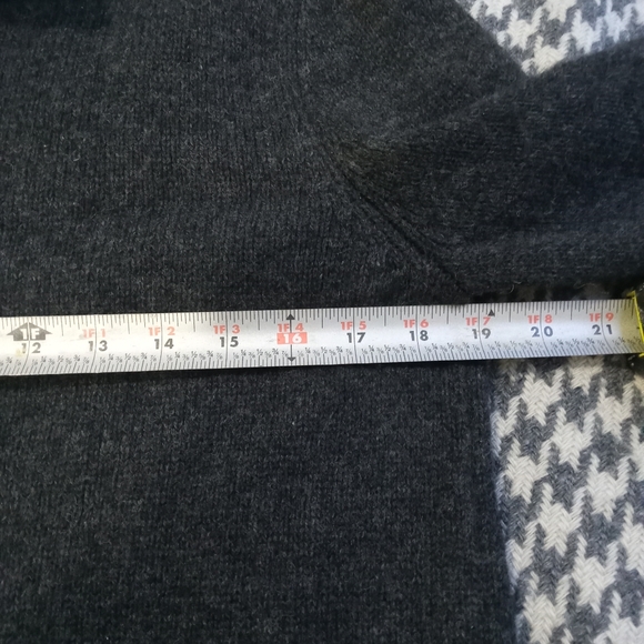 Lands End 100% lamb's wool dark gray full zip sweater size 10/12 M - Picture 7 of 9